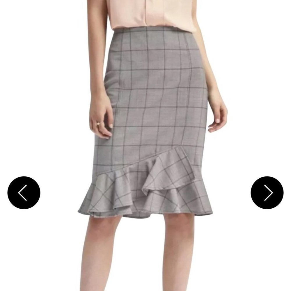 Banana Republic Gray Plaid Light Weight Wool Ruffle Pencil Skirt | size 2P